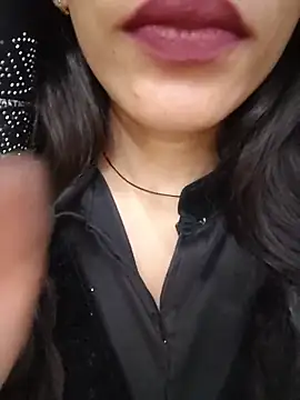 Snapshot of Noorkhatoon chatting on 05/18/26, 04:07 Noorkhatoon online show from 05/18/26, 04:07