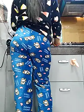 Snapshot of Manpreet_kaur21 chatting on 12/14/24, 07:29 Manpreet kaur21 online show from 12/14/24, 07:29