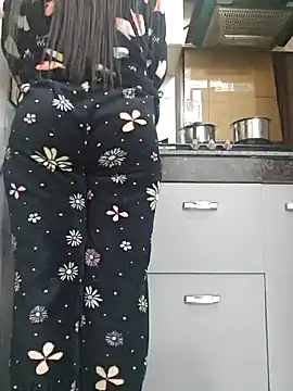 Snapshot of Manpreet_kaur21 chatting on 12/28/24, 01:38 Manpreet kaur21 online show from 12/28/24, 01:38