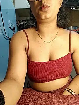 Manpreet kaur21 online show from 02/02/26, 06:56