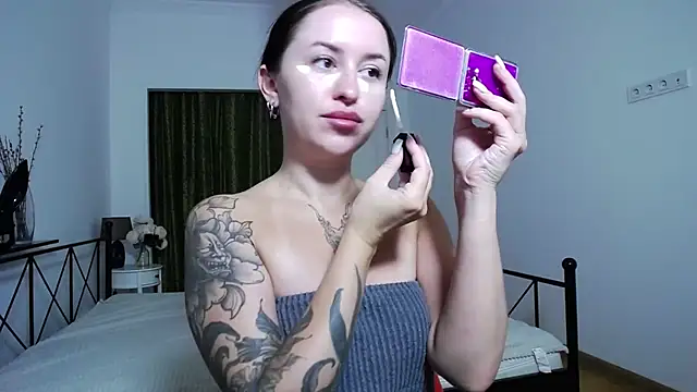 VioletCatt online show from 09/13/25, 05:51