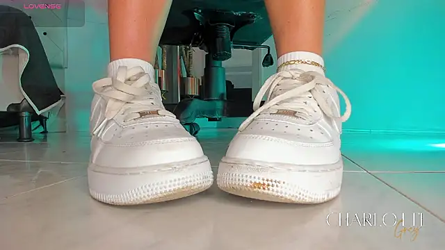 charlotte  grey online show from 02/05/26, 07:18