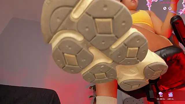 charlotte  grey online show from 04/01/26, 08:06