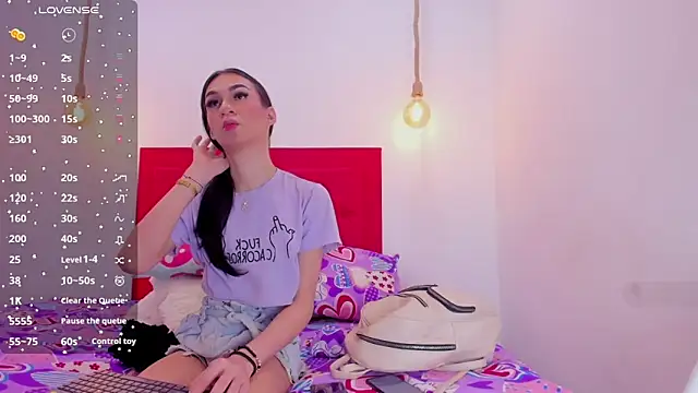 Snapshot of Mia_thompson_19 chatting on 01/02/25, 07:51 Mia thompson 19 online show from 01/02/25, 07:51