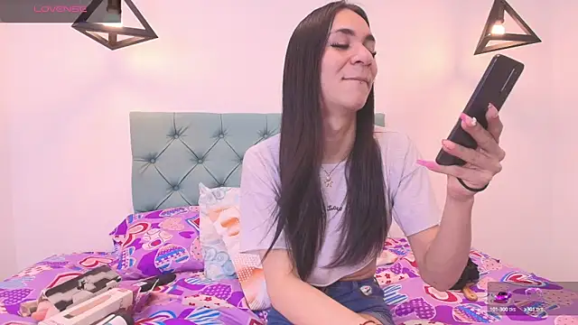 Snapshot of Mia_thompson_19 chatting on 02/25/25, 08:09 Mia thompson 19 online show from 02/25/25, 08:09