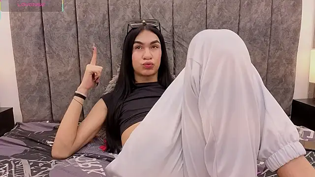 Snapshot of Mia_thompson_19 chatting on 09/12/25, 05:35 Mia thompson 19 online show from 09/12/25, 05:35