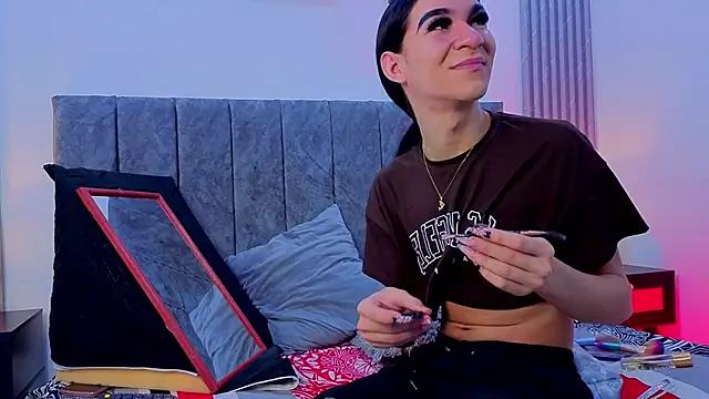 Snapshot of Mia_thompson_19 chatting on 09/23/25, 03:37 Mia thompson 19 online show from 09/23/25, 03:37