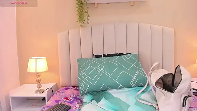 Snapshot of Mia_thompson_19 chatting on 01/09/26, 05:59 Mia thompson 19 online show from 01/09/26, 05:59