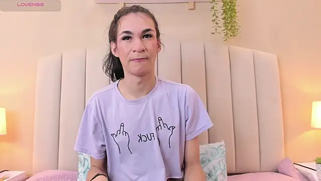 Snapshot of Mia_thompson_19 chatting on 01/15/26, 07:06 Mia thompson 19 online show from 01/15/26, 07:06