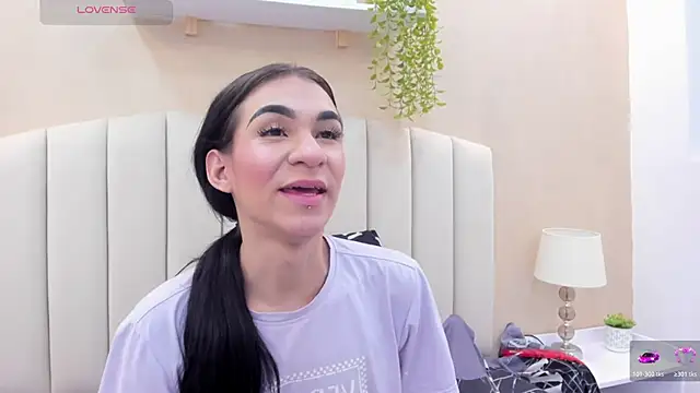 Snapshot of Mia_thompson_19 chatting on 02/07/26, 08:12 Mia thompson 19 online show from 02/07/26, 08:12