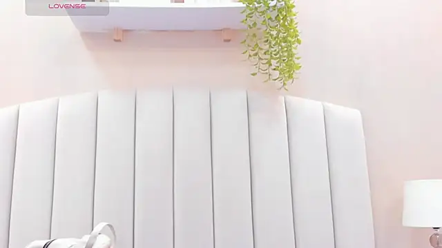 Snapshot of Mia_thompson_19 chatting on 02/11/26, 07:41 Mia thompson 19 online show from 02/11/26, 07:41