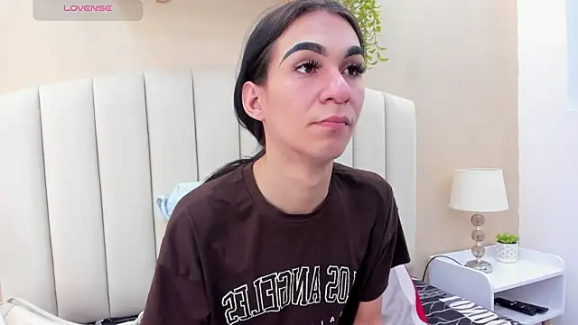 Snapshot of Mia_thompson_19 chatting on 02/14/26, 07:54 Mia thompson 19 online show from 02/14/26, 07:54