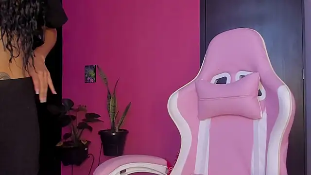 Juanadearco5 online show from 12/01/24, 09:26