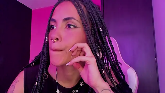 Juanadearco5 online show from 12/14/24, 05:14