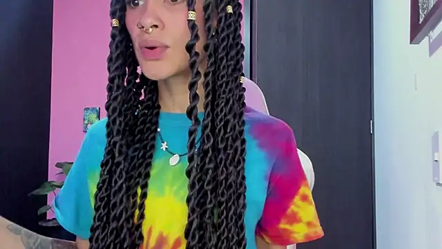 Juanadearco5 online show from 12/19/24, 10:10