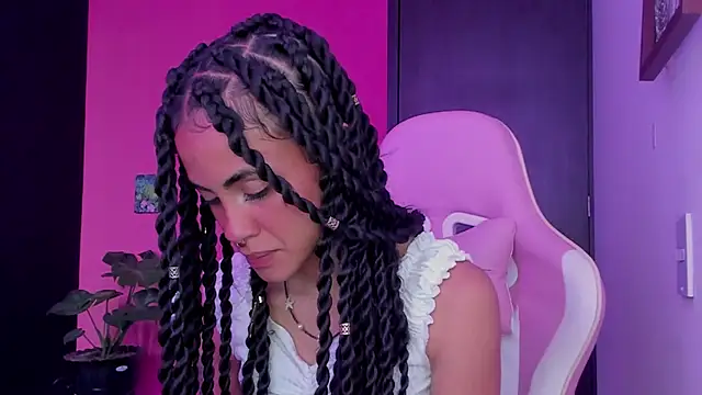 Juanadearco5 online show from 12/27/24, 06:31