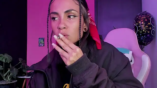 Juanadearco5 online show from 03/20/25, 01:37