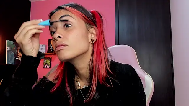 Juanadearco5 online show from 09/19/25, 11:05