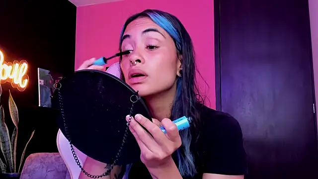 Juanadearco5 online show from 10/09/25, 03:32