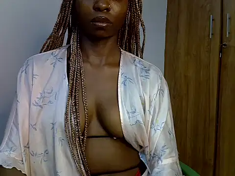 Snapshot of Nubian-Queen- chatting on 02/09/25, 07:30 Nubian-Queen- online show from 02/09/25, 07:30