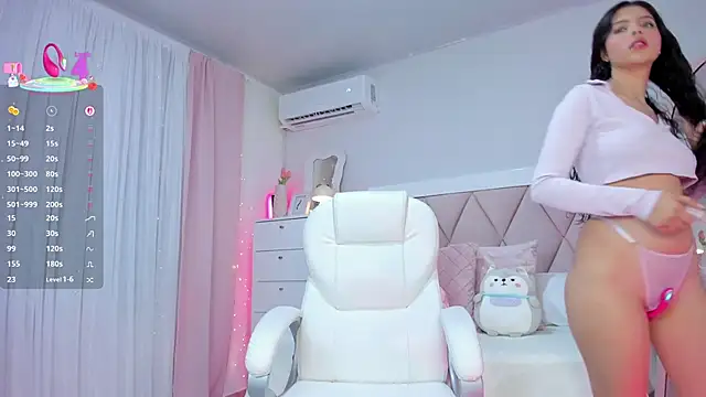 Snapshot of ania_sweet18 chatting on 03/22/25, 12:06 ania sweet18 online show from 03/22/25, 12:06