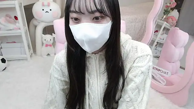 Snapshot of momo_room chatting on 01/12/25, 09:40 momo room online show from 01/12/25, 09:40