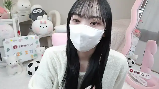 Snapshot of momo_room chatting on 02/11/25, 06:40 momo room online show from 02/11/25, 06:40