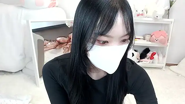 momo room online show from 06/06/26, 05:56