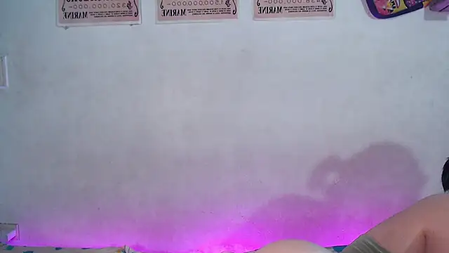 Snapshot of elizabethtaylorxxx chatting on 01/11/25, 12:12 elizabethtaylorxxx online show from 01/11/25, 12:12