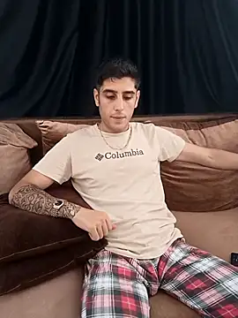 arenn1997 online show from 09/13/25, 12:16