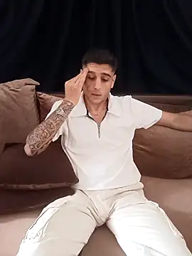 arenn1997 online show from 10/12/25, 12:15