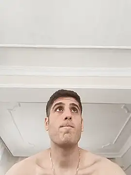 arenn1997 online show from 10/21/25, 12:17