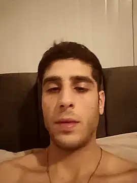 arenn1997 online show from 12/21/25, 12:51