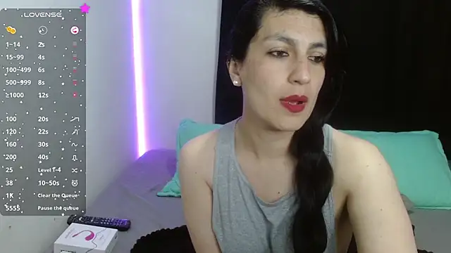 Snapshot of cristina_connor chatting on 12/18/24, 11:40 cristina connor online show from 12/18/24, 11:40