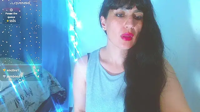 Snapshot of cristina_connor chatting on 02/25/25, 06:03 cristina connor online show from 02/25/25, 06:03