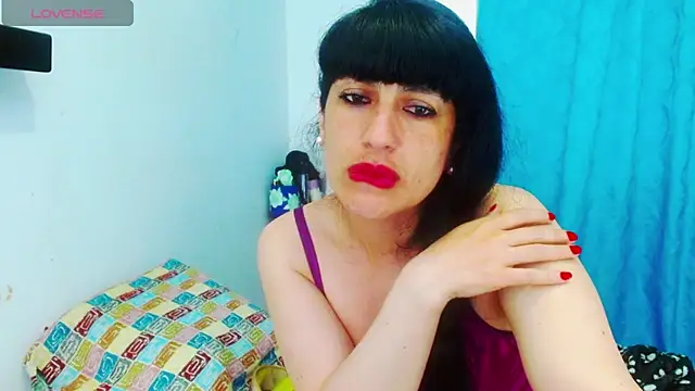 Snapshot of cristina_connor chatting on 10/08/25, 12:19 cristina connor online show from 10/08/25, 12:19