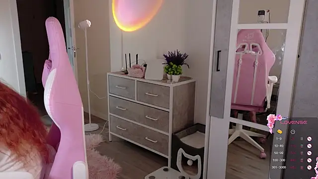 cinnabon girls online show from 11/13/25, 11:36