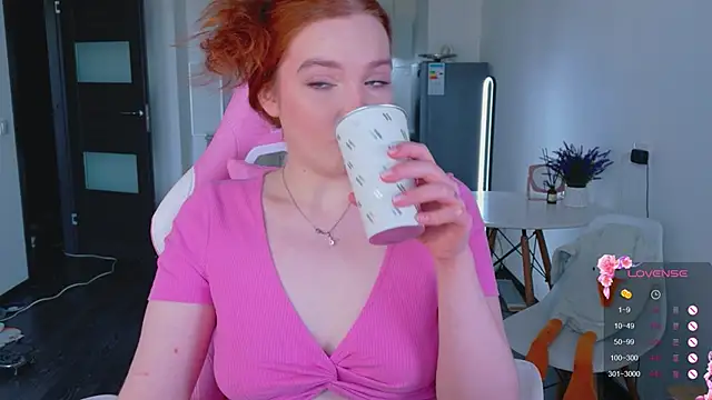 cinnabon girls online show from 04/18/26, 03:05