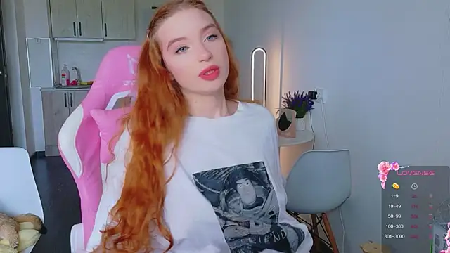 Snapshot of cinnabon_girls chatting on 06/02/26, 01:02 cinnabon girls online show from 06/02/26, 01:02
