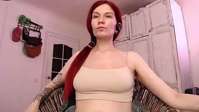 Snapshot of Mayrumey chatting on 02/24/25, 01:31 Mayrumey online show from 02/24/25, 01:31