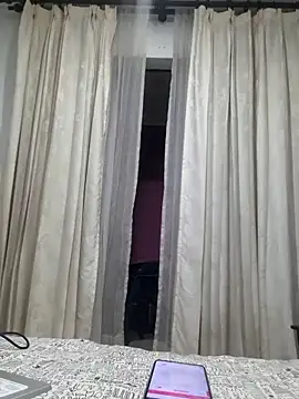 viollett 28 online show from 12/03/24, 12:24