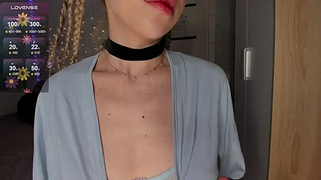 Snapshot of Hannah_Carr chatting on 02/20/25, 12:19 Hannah Carr online show from 02/20/25, 12:19