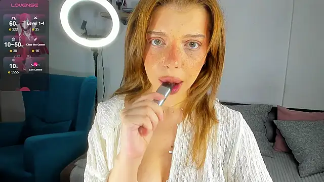 Snapshot of Hannah_Carr chatting on 10/07/25, 07:00 Hannah Carr online show from 10/07/25, 07:00