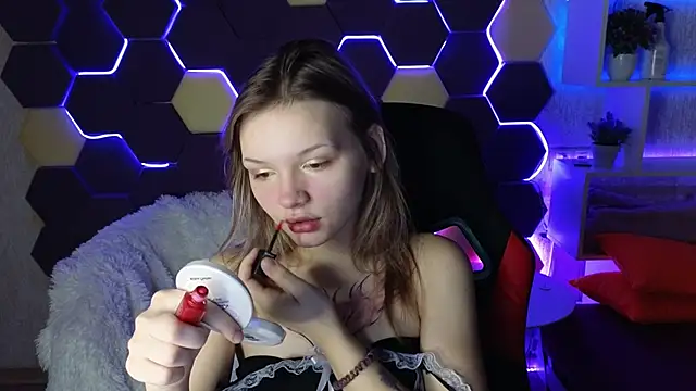 LitaBrom online show from 12/19/24, 01:07