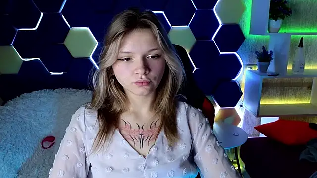 LitaBrom online show from 12/29/24, 05:21