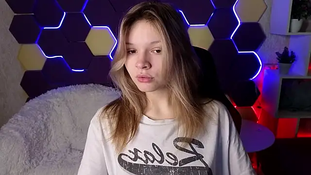 LitaBrom online show from 01/12/25, 01:11