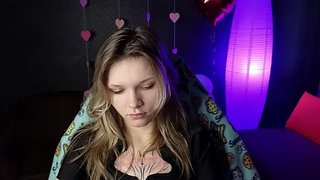 LitaBrom online show from 02/17/25, 04:42