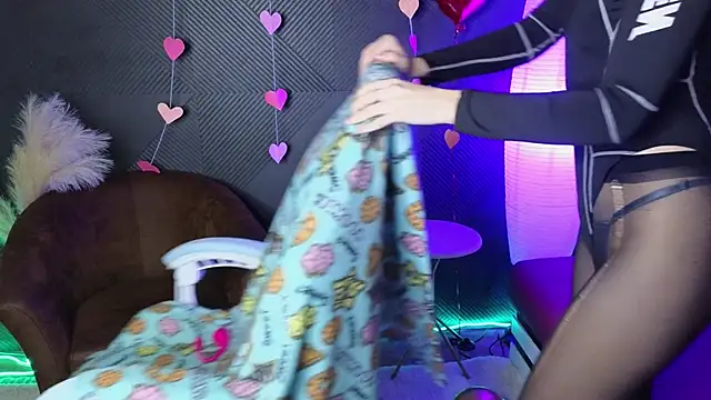 LitaBrom online show from 02/19/25, 11:06