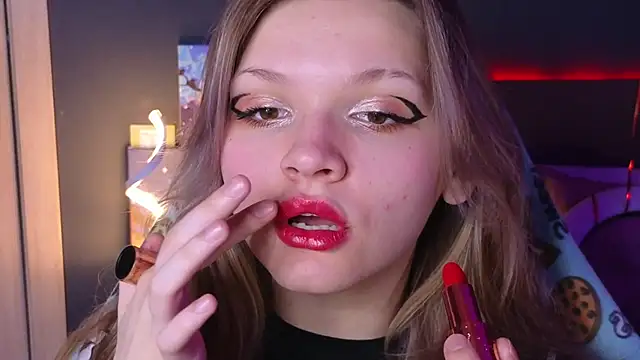 LitaBrom online show from 03/17/25, 08:18