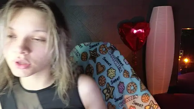 LitaBrom online show from 03/19/25, 01:10